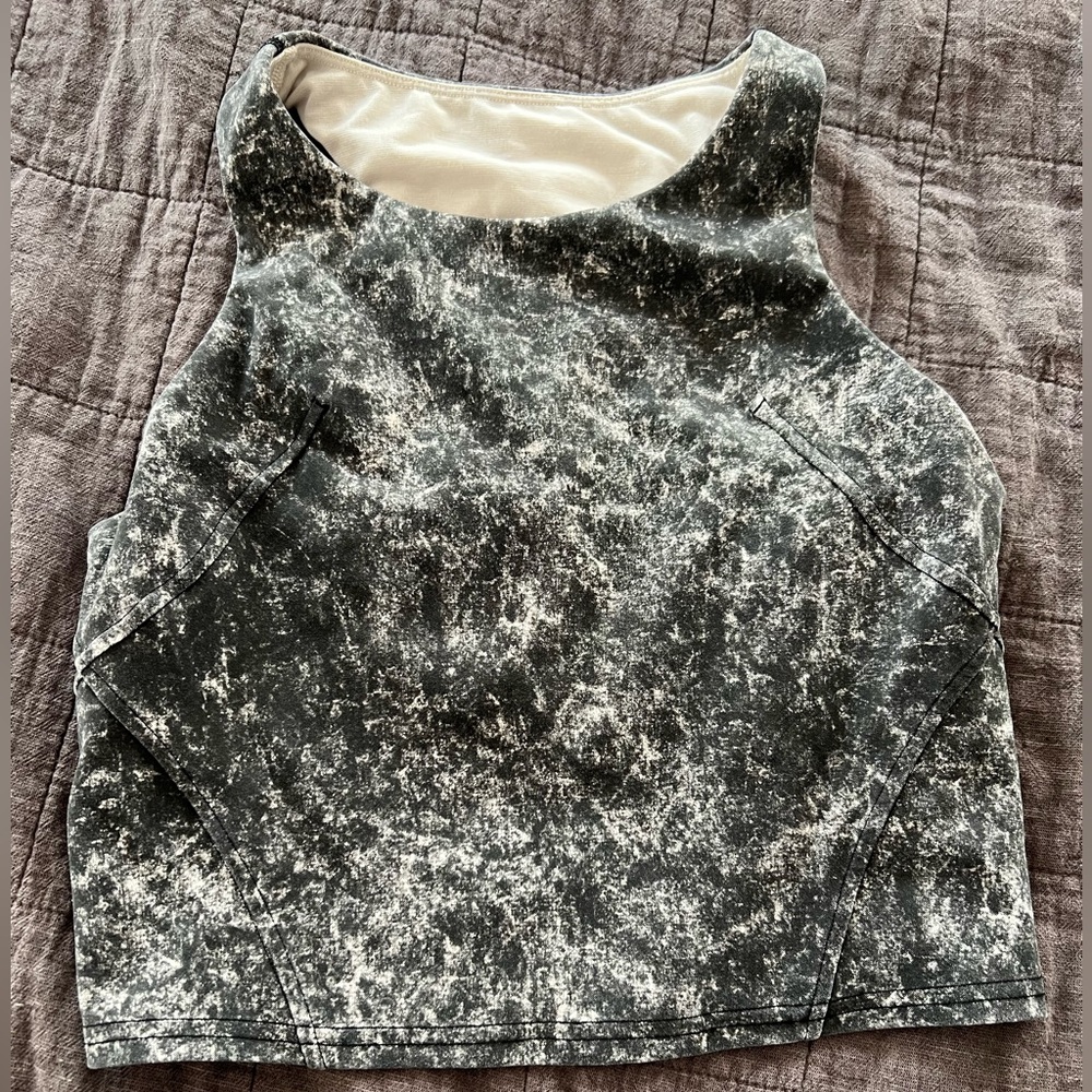 Lululemon crop tank
